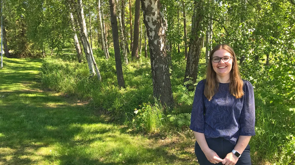 "Då beslutades det att alla som varit i hans närhet skulle åka hem och inte komma tillbaka förrän de har fått ett negativt provsvar", säger Merete Godtland som är Sjötorps hus platschef för byggnationen.