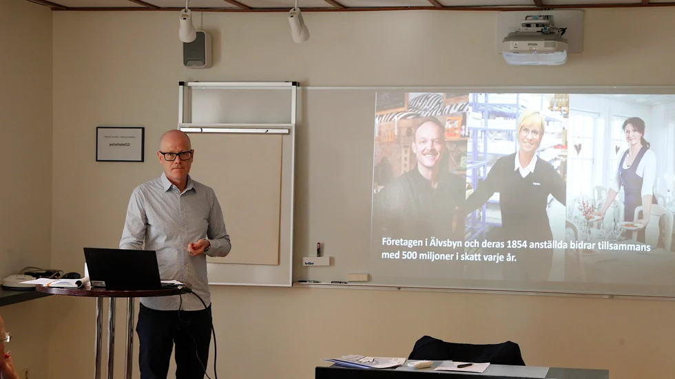 Hans Andersson, regionchef på Svenskt näringsliv berömde Älvsbyn både för hjälpen under pandemin och för förbättringarna för kommunens företagare.