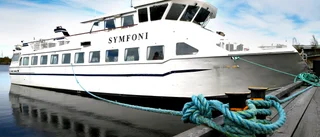 Populära skärgårdsbåten M/S Symfoni lämnar Luleå 