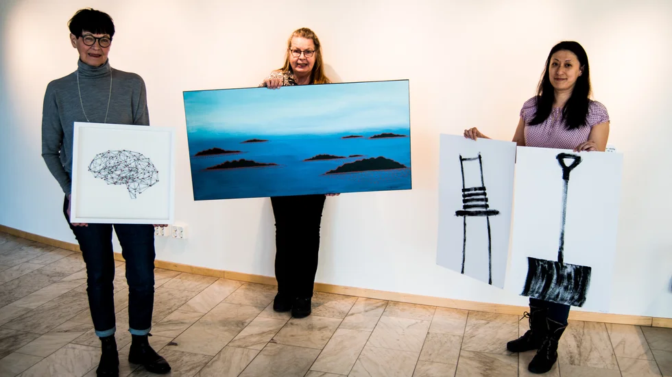 Annika Persson Åkeblom, Barbro Behm och Sara Lindqvist Vril ställer ut i Regionhuset. Övriga är Vanessa Cervantes, Anton Falk, Kerstin Nyman, Katarina Röding, Brita Weglin och Eva Stina Sandling.