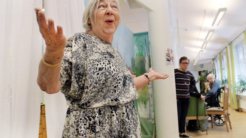 Under många år var hon engagerad i en teatergrupp tillsammans med de boende på Tuppens äldreboende.