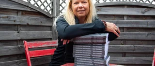 Nu debuterar Motalakonstnären som romanförfattare
