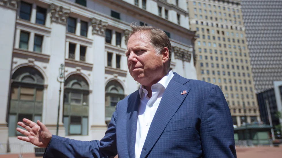 Geoffrey Berman när han anländer till sitt kontor på lördagen, kanske för sista gången.