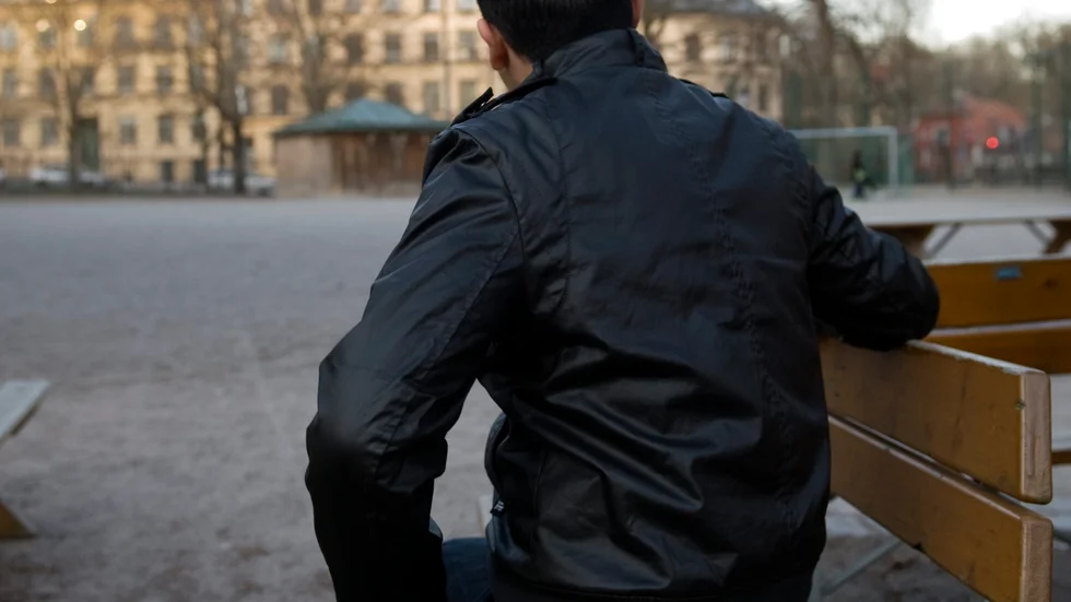 "Något jag lärt mig sedan jag kom till Sverige är att man måste prata. Man kan inte vara tyst", säger Fadi som känner sig orättvist behandlad av myndigheterna. Bilden föreställer någon annan.