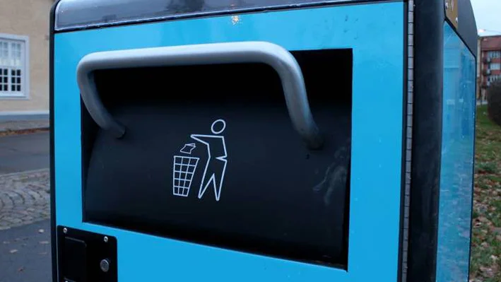 En man som drivit verksamhet i norra kommundelen har vägrat städa bort avfallet från tomten i flera år. Nu uppgår vitesbeloppen till hundratusentals kronor. Bilden är en genrebild.