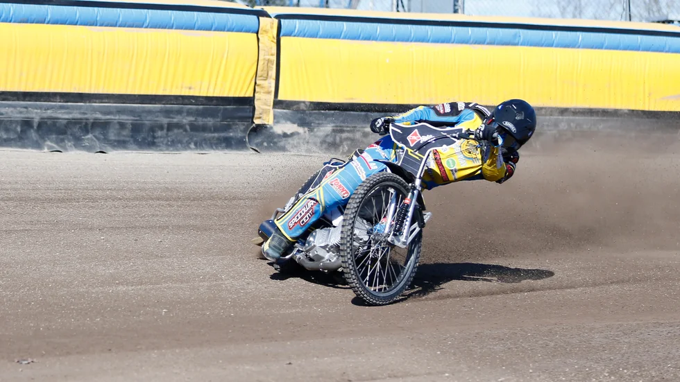 Anton Karlsson genomförde sina träningsvarv på Hejla Arena.