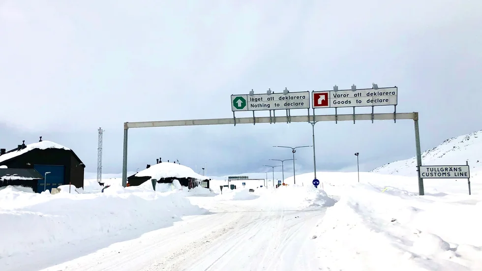 På den svenska sidan vid tullhuset ska den planerade handelsplatsen vara belägen. 