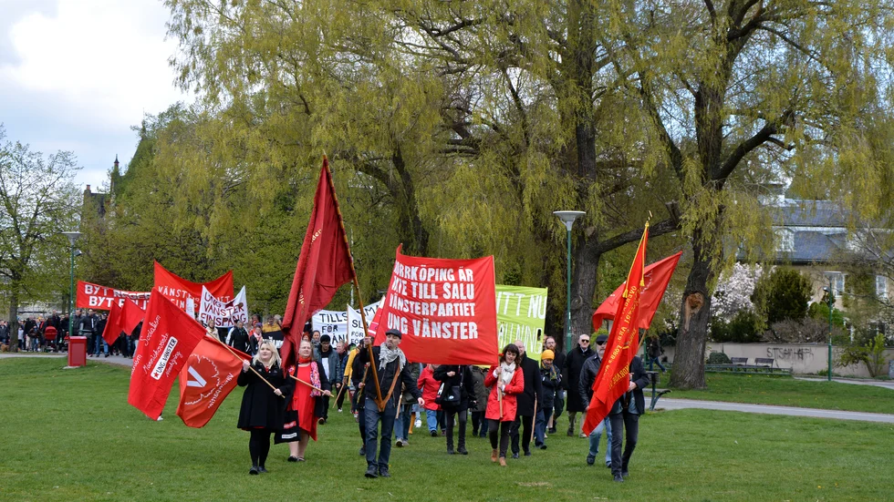 Så här såg Vänsterpartiet demonstrationståg ut 2014, när de gick från Nya torget till Vasa­parken.