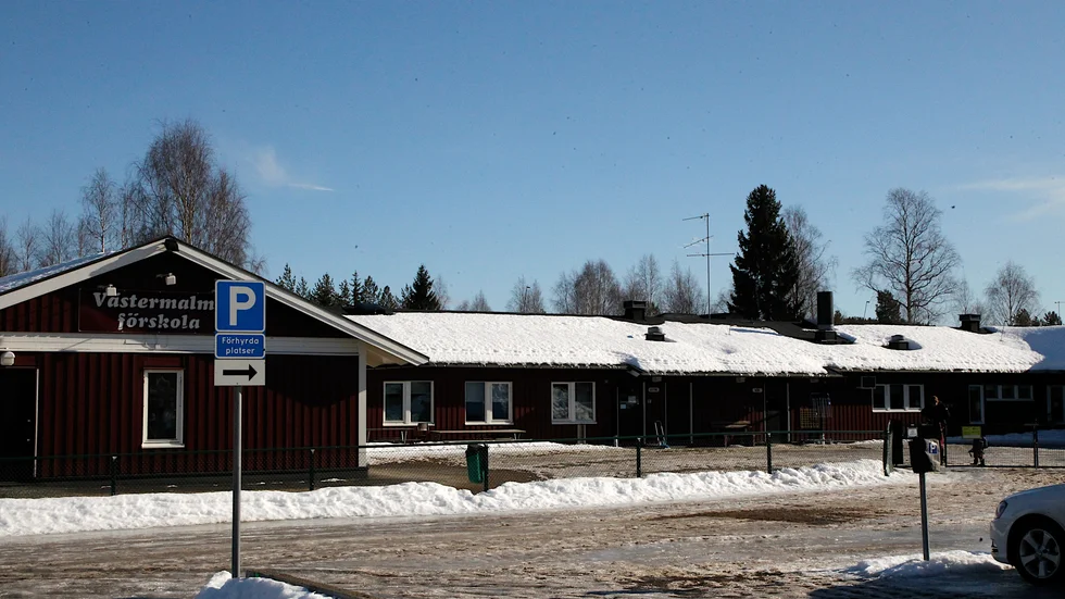 Västermalms förskola har vidtagit åtgärder mot buller, men både Åsens och Pärlan ska nu utreda vad som kan göras. Det är bara några av kraven från Arbetsmiljöverket.