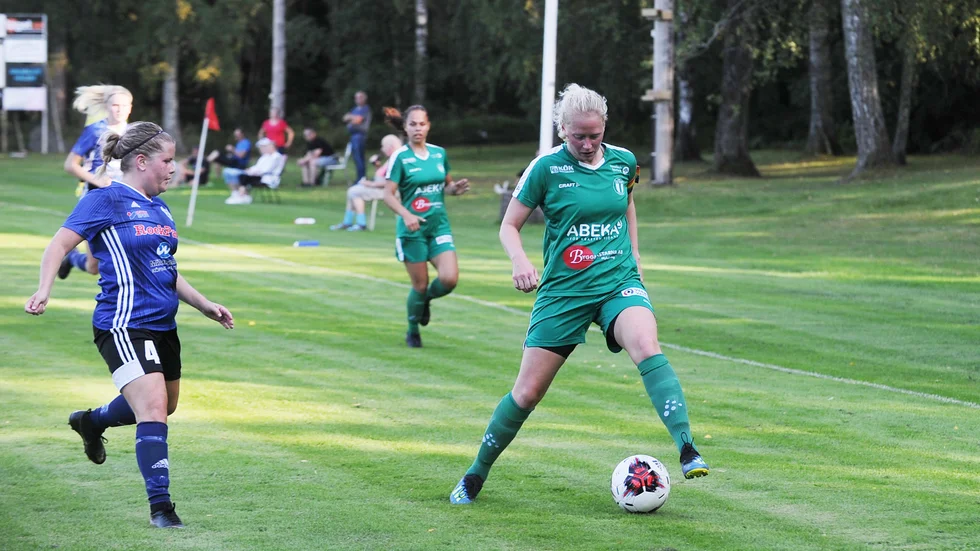 Lovisa Ederström och lagkamraterna i Tun vet fortfarande inte när deras serie kan starta.