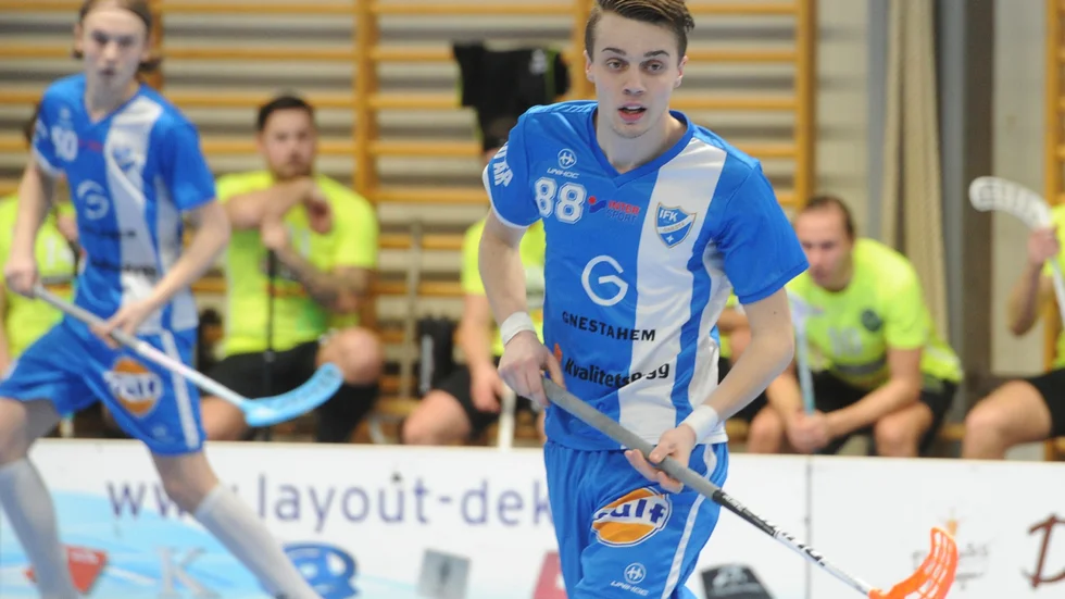 Jens Karlsson-Lindblom byter IFK Gnesta mot en seriekonkurrent.