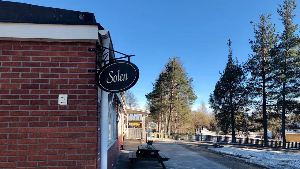 Solen var en enavdelningsförskola som Piteå kommun stänger till förmån för större förskolor, som Strömnäsbackeskolan som ska få plats med 160 barn. Centerpartiet håller inte med om taktiken.