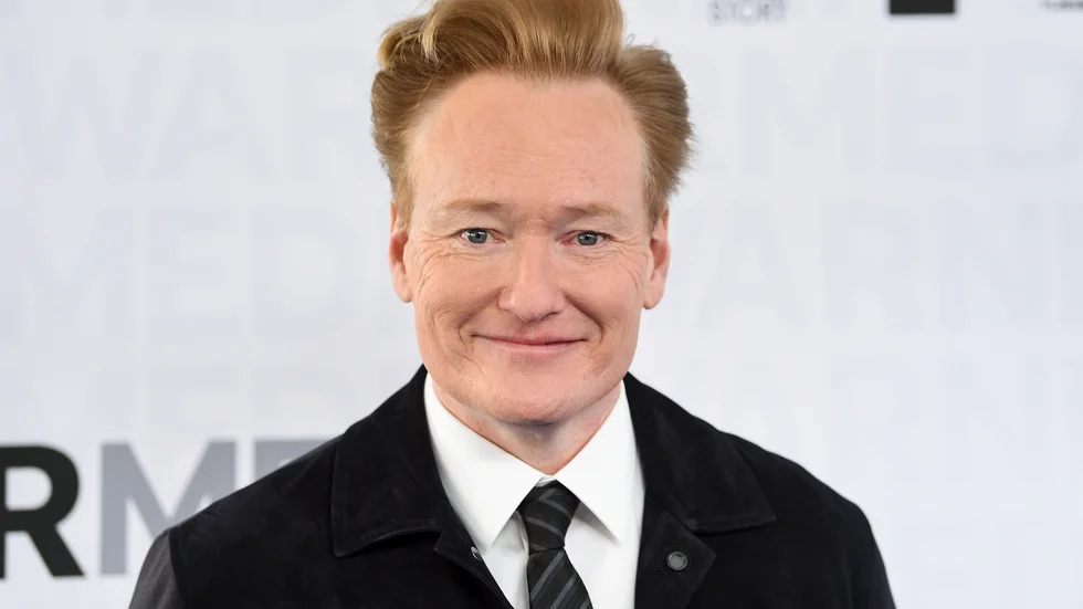 Conan O'Brien reser i ett nytt program till Grönland. 