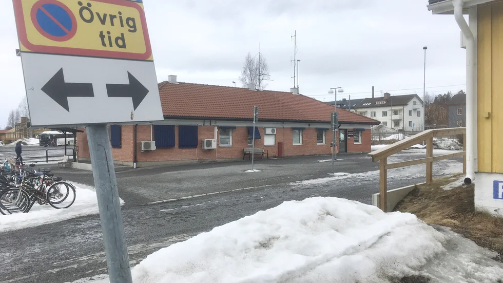 I närheten av busstationen i Skellefteå utfördes personrånet mot en yngre man vid 20–tiden på fredagskvällen.