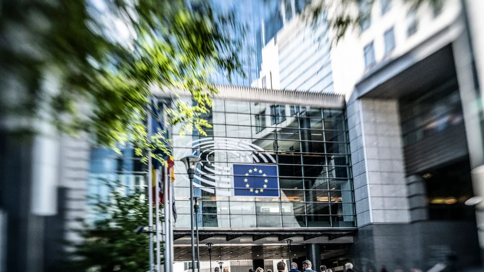 Svenskarnas EU-kunskaper måste stärkas om unionen ska demokratiseras.