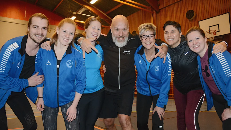 Under 2025 arrangerar Hultsfreds Gymnastikklubb flera olika träningsaktiviteter i KGM-hallen. Fr.v Jonas Hjalmarsson, Åsa Lind, Sandra Örmander, Jose Nunez, Monica Örmander, Betty Wassenius, Malin Stolth.