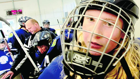 Tidigare var det ishockey som gällde för Elin Friström som spelat i högsta damserien med Leksand.