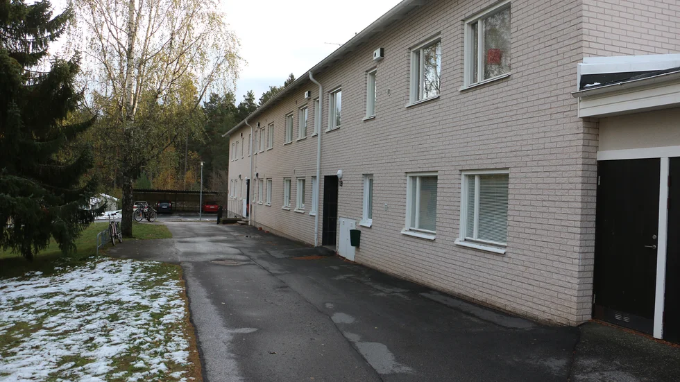 Hyresförhandlingarna mellan Hyresgästföreningen och AB Hultsfreds Bostäder har kört fast. Nu blir cent centrala förhandingar.