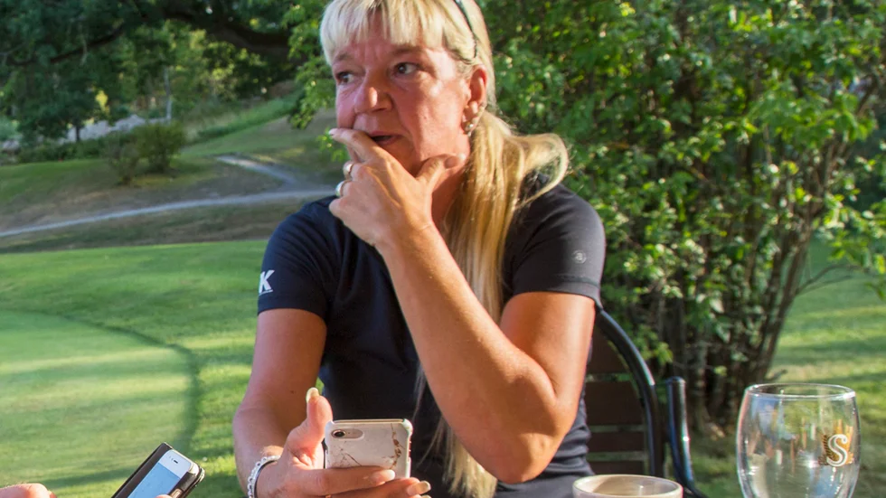 Det är en fortsatt nervös väntan för Ingela Lindell om sommarens stortävling på Jättorp får klartecken eller inte.