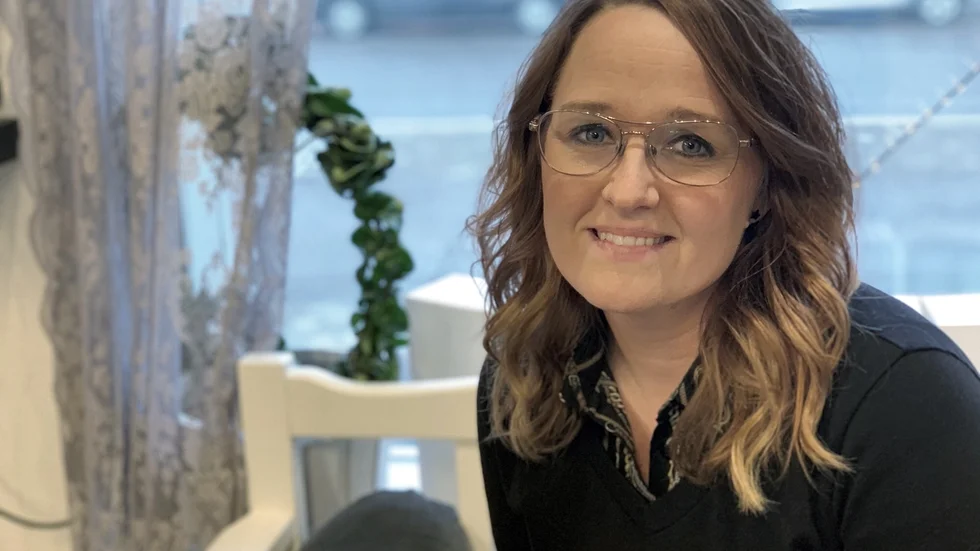 Viktoria Tevell äger Salong Klippet och byggnaden där företaget verkar. Nu vill hon utöka sin verksamher och samtidigt hitta en ny granne i lokalen som snart blir ledig. 
