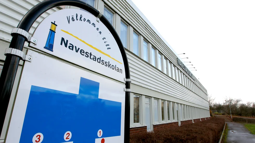 På grund av musiklärare som slutar kommer vissa klasser i musikklasserna på Navestadsskolan att stå utan körundervisning under våren.