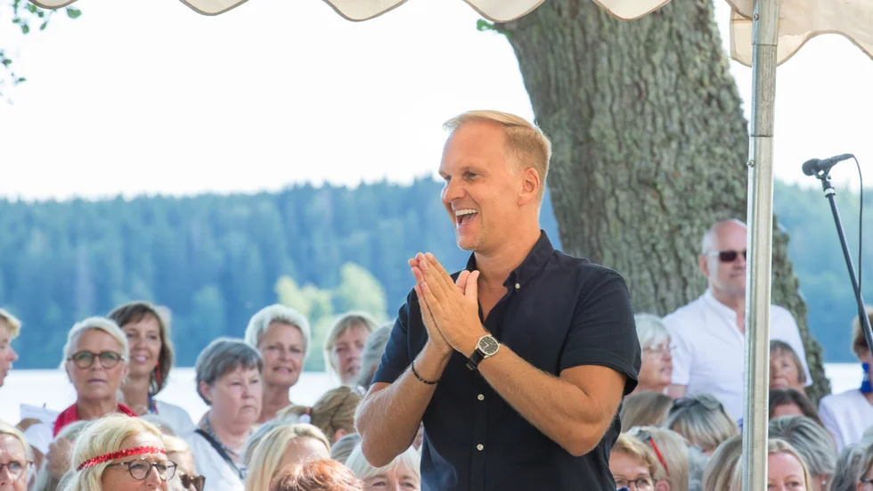 Gabriel Forss bjuder på gratiskonsert.