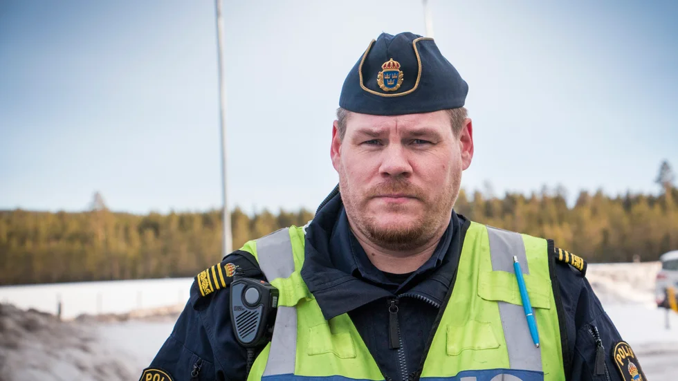 "Starta i god tid och kom fram levande", säger Mattias Martinsson, gruppchef vid trafikpolisen i Norrbotten.