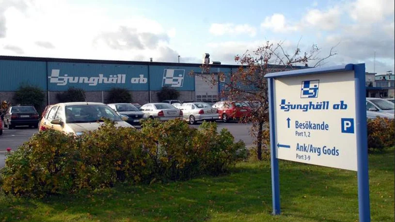 "Det är en tråkig sits vi sitter i." säger reparatören Joakim Andersson som arbetar på Ljunghäll sedan tio år. 
