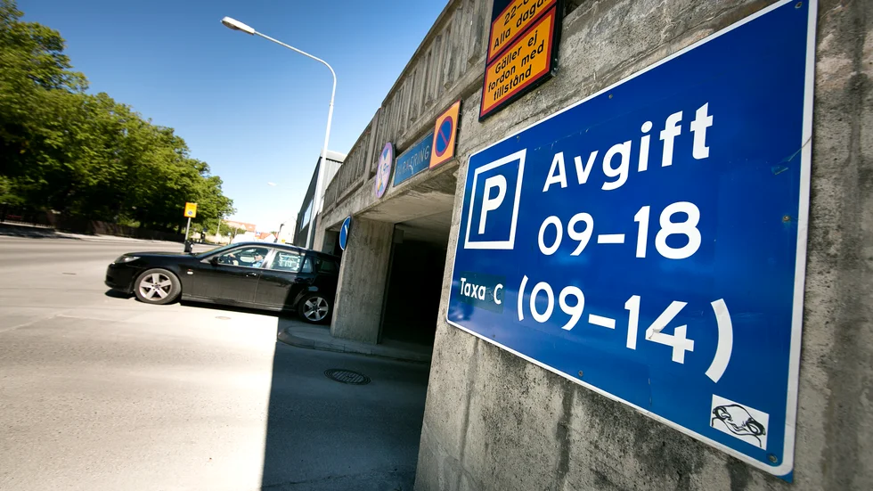 Den som skrivit medborgarförslaget föreslår fri parkering för gotlänningar som bor på landsbygden men måste arbeta i Visby. Varje inkommet medborgarförslag måste tas upp för beslut i regionfullmäktige.