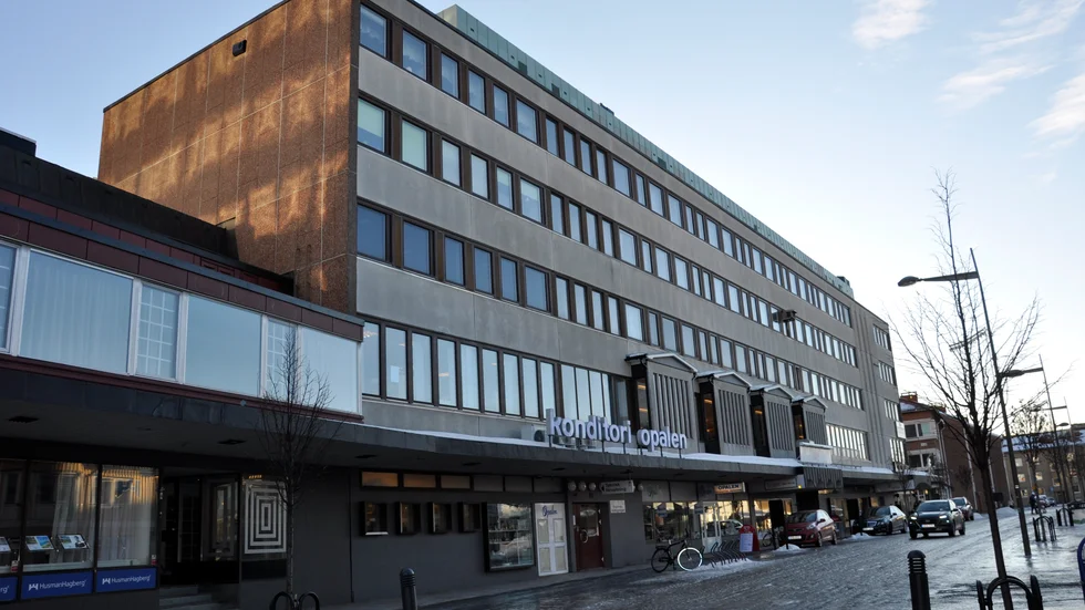 Priset på Medborgarhuset förhandlades fram mellan parterna Bodens kommun och Samhällsbyggnadsbolaget. Nu efteråt, när beslutet överklagas plockar man fram en färsk värdering av huset.