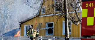 Stort pådrag vid kraftig villabrand