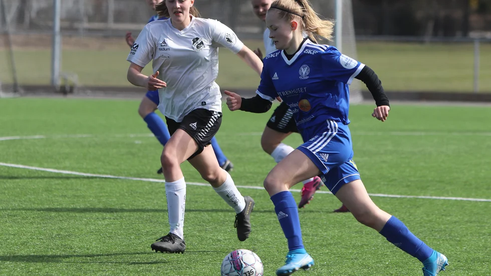 Ida Wenell svarade för DFK Värmbols mål i långfredagens möte med division 2-laget Hällbybrunn