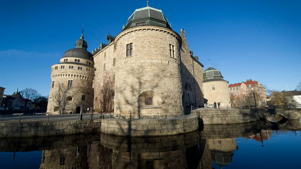 Inget valborgsfirande vid Örebro slott i år på grund av corona. Då satsar Örebro studentsångare i stället på att skapa en virtuell kör. Arkivbild.