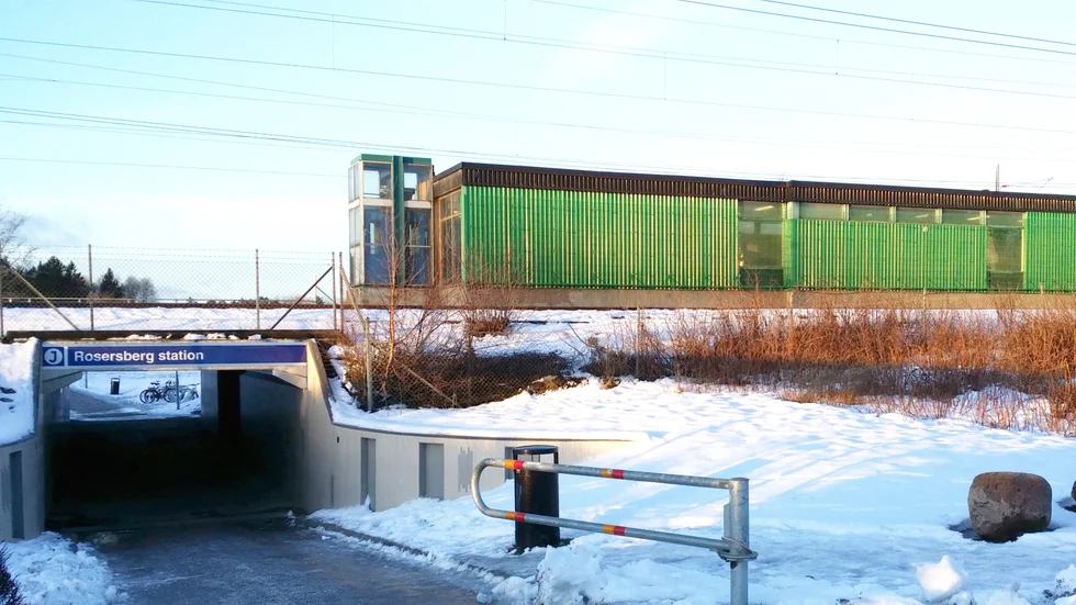 Det inledande markarbetet kommer att starta omgående. Centrallagret kommer att ha en yta på 37 500 kvadratmeter. Etableringen innebär 300 nya arbetstillfällen, skriver Sigtuna kommun.