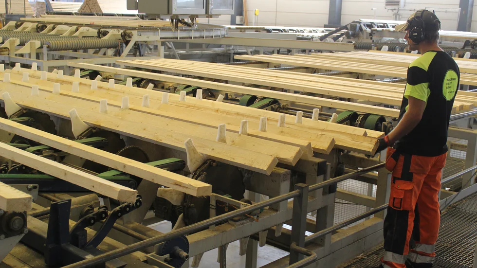 På onsdagen informerades de anställda på Bergs Timber om att föetaget säljs till Vida. "Förhoppningen nu är att kunna göra andra förvärv, för att kunna stärka upp förädlingsbiten ytterligare", säger Peter Nilsson, vd och koncernchef.