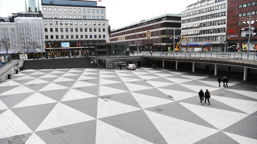 Det är nödvändigt att redan nu bygga upp en exit-strategi för vad som behöver göras för att vi ska kunna öppna den svenska ekonomin., skriver Ulf Kristersson  Elisabeth Svantesson  och Marta Obminska..
