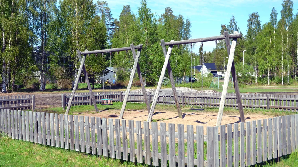 Lekparken på Björnstigen, Djuptjärn, uppges ska åtgärdas i år, och efter besiktning lär det ska bestämmas vilka lekparker som prioriteras nästa år.