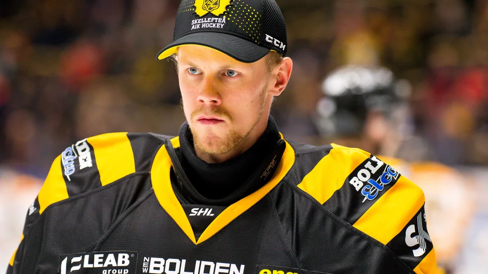 Piteå HC-målvakten John Westermark är nu namngiven i AIK – vilket betyder att han är tillgänglig för AIK resten av säsongen.
