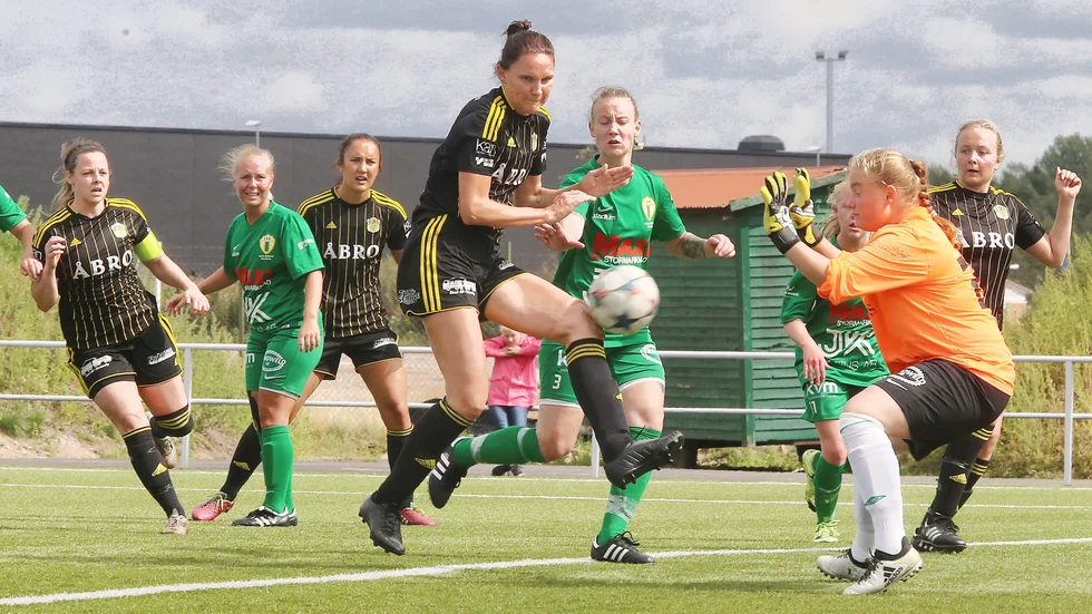Nathalie Miltons medverkan i Vimmerby IF är osäker den här säsongen, oavsett om seriespelet kommer igång eller inte. 