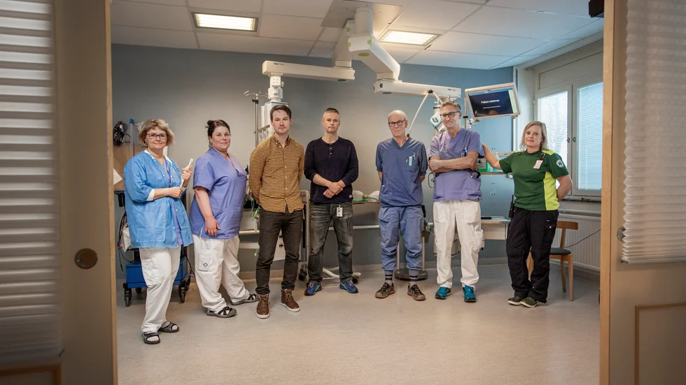 För personalen på Ivak och covid-iva är det tuffa tider. "Alla gör ett fantastiskt jobb", säger verksamhetschefen Christina Lundqvist, längst t v. Här med Anna Åström, Claes Enberg, Bengt Olsen, Ulf Karlsson, Arne Zingmark och Veronica Högling.