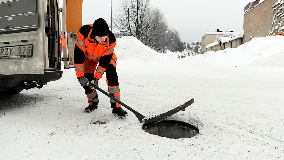 Arbete i samband med vattenläcka.
