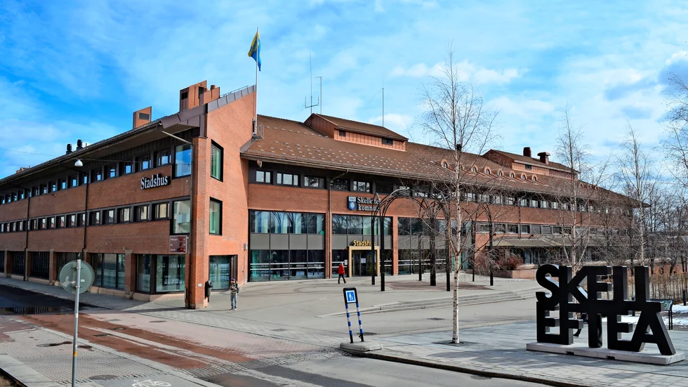 Politiker vill inte ge bidrag till skatteskuld. 