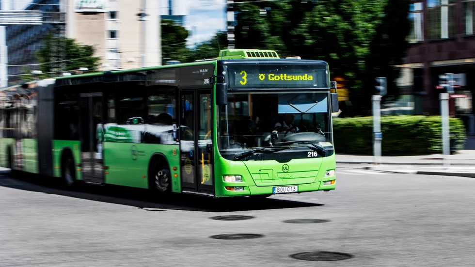 Om bussen är full vänta på nästa, skriver Matilda Sennerfeldt,