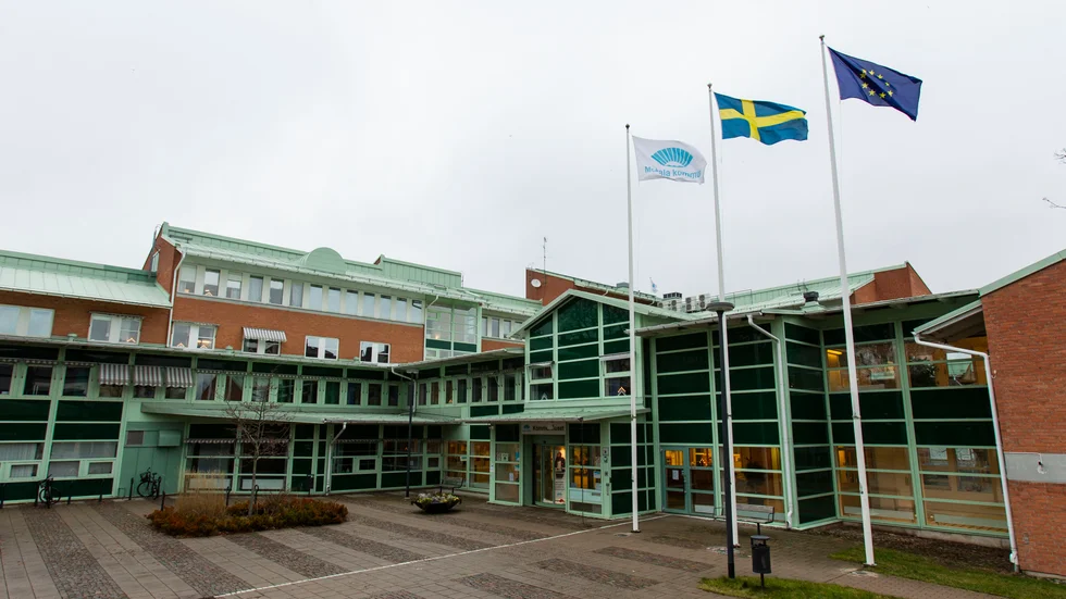 "Heltidsarbetande kvinnor blir mer ekonomisk oberoende och får en högre pension om man har möjlighet att arbeta heltid" skriver Alliansen i Motala.