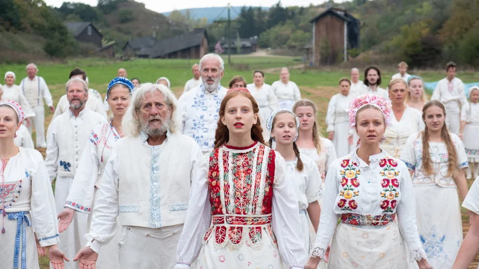Filmen "Midsommar" utspelar sig i Hälsingland men spelades in i Ungern. Under inspelningen skapades band för livet, säger Hampus Hallberg.    