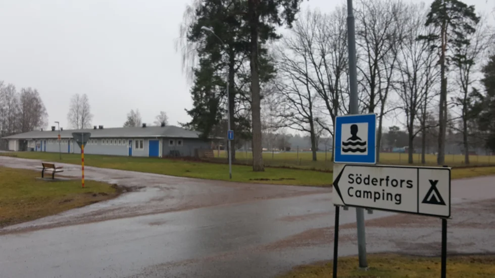 Tierps kommun ska sälja Rörholmsbadet och campingen i Söderfors. Planen är att en affär ska vara genomförd innan sommaren.