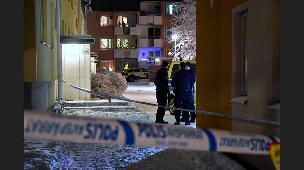  Två män i 20-årsåldern har anhållits av åklagare misstänkta för mordförsöket i Luleå.