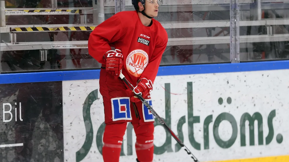 Adam Plant lämnar VIK.