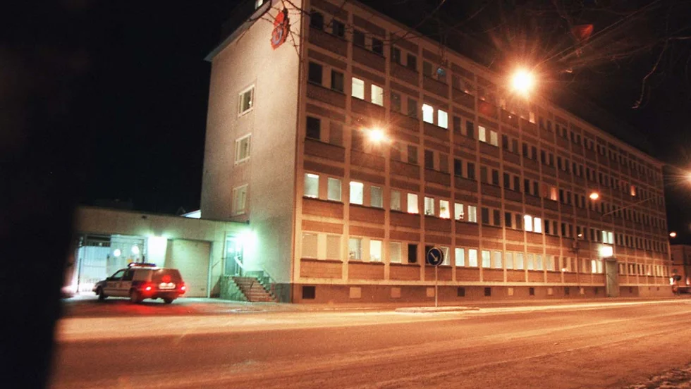 Polisen i Eskilstuna tar informationen på allvar om att okända ska ha försökt att ta kontakt med barn på skolor. Händelserna ska utredas, men däremot har ingen frihetsberövats, uppger polisen.