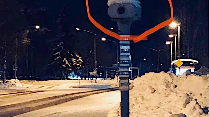 Vad är det för en stolpe? Just den här står på Mjölkudden i Luleå. Vad har den för funktion egentligen?